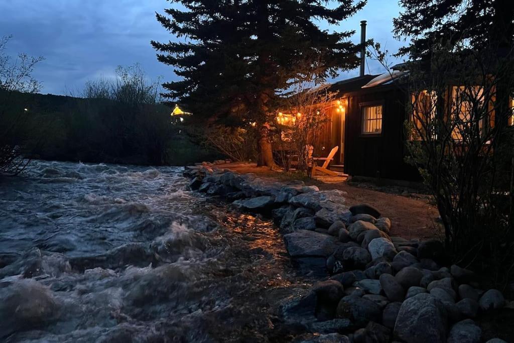 Thorpe On The Water. Creekside Nederland Cabin. Exterior photo