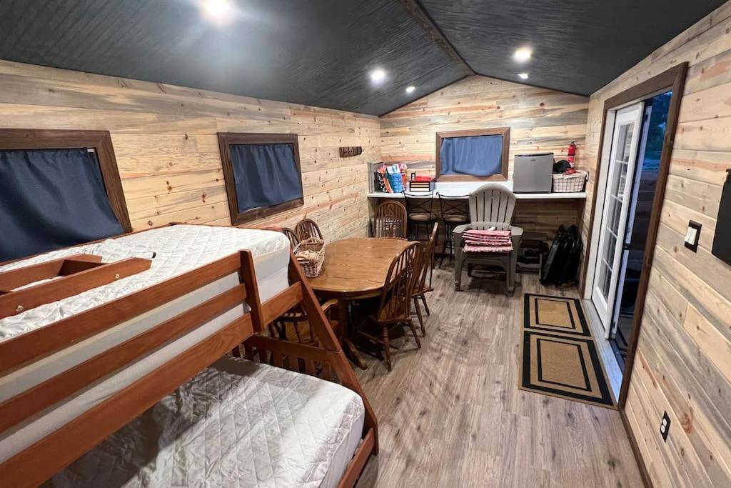 Thorpe On The Water. Creekside Nederland Cabin. Exterior photo