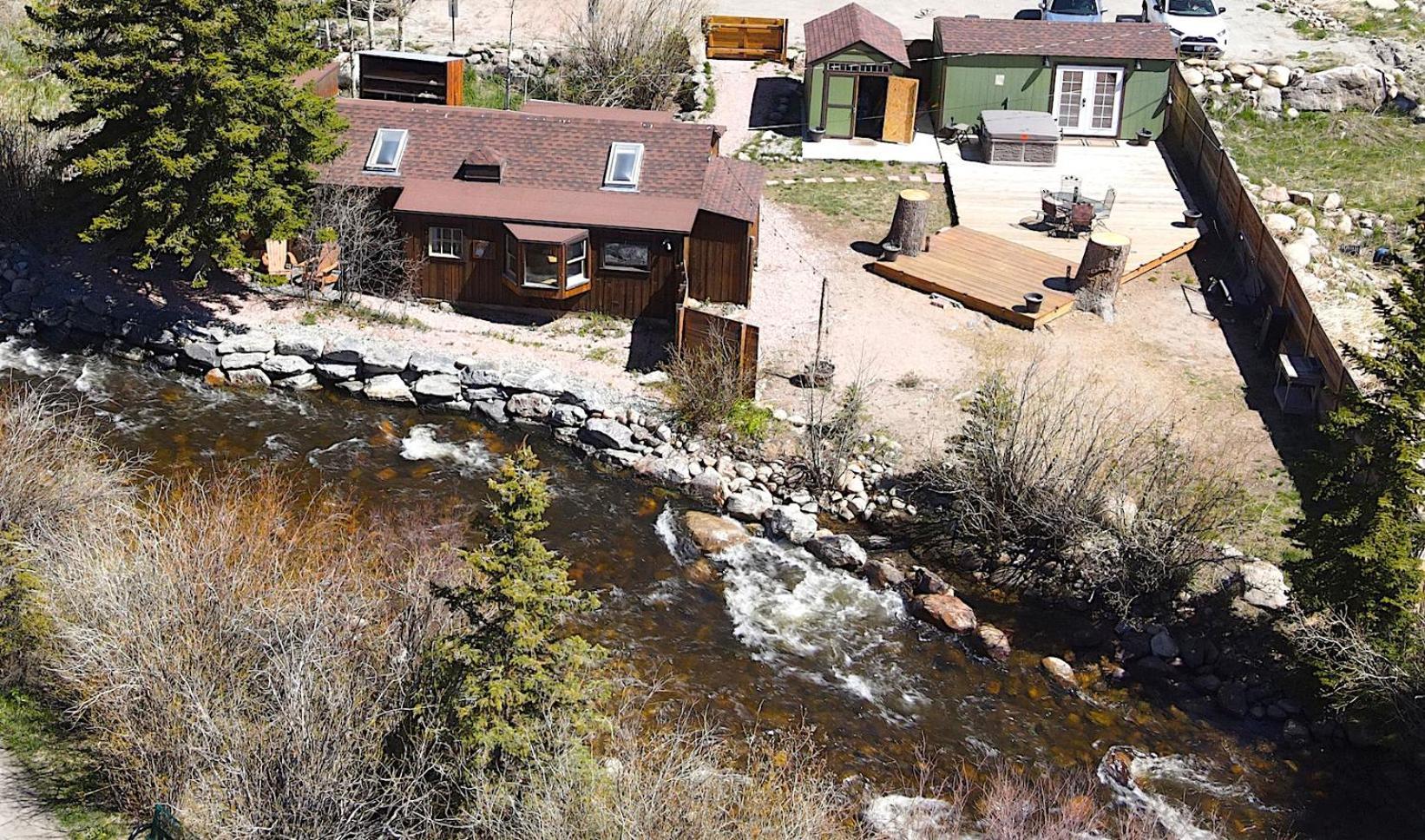 Thorpe On The Water. Creekside Nederland Cabin. Exterior photo